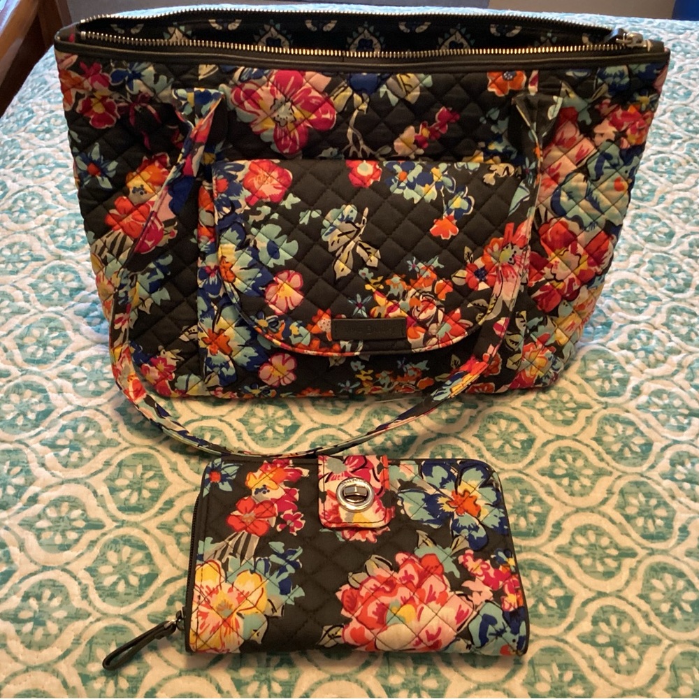 Vera Bradley matching purse and wallet NWOT